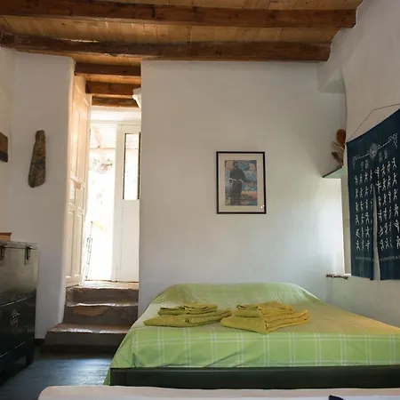 Frühstückspension Psilalonia : Chambres D'hotes De Charme Sur L'ile De Leros Drymonas